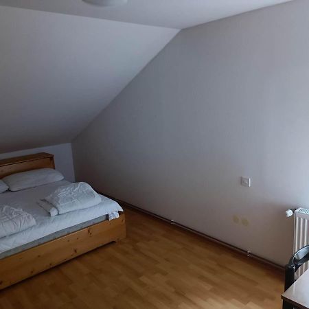 Hostel Valvasorjev Dom Pod Stolom Zirovnica Exterior foto